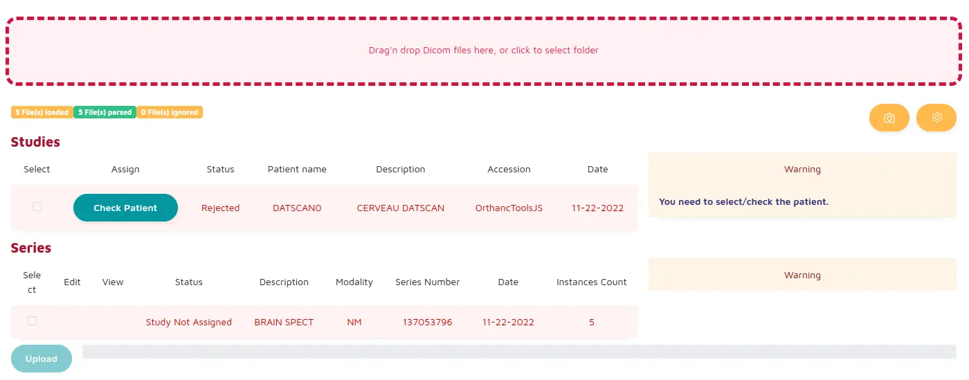 Zero footprint DICOM uploader